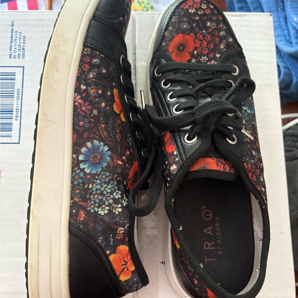 Alegria Black Sneakers with Floral Design - Picture 4 of 5
